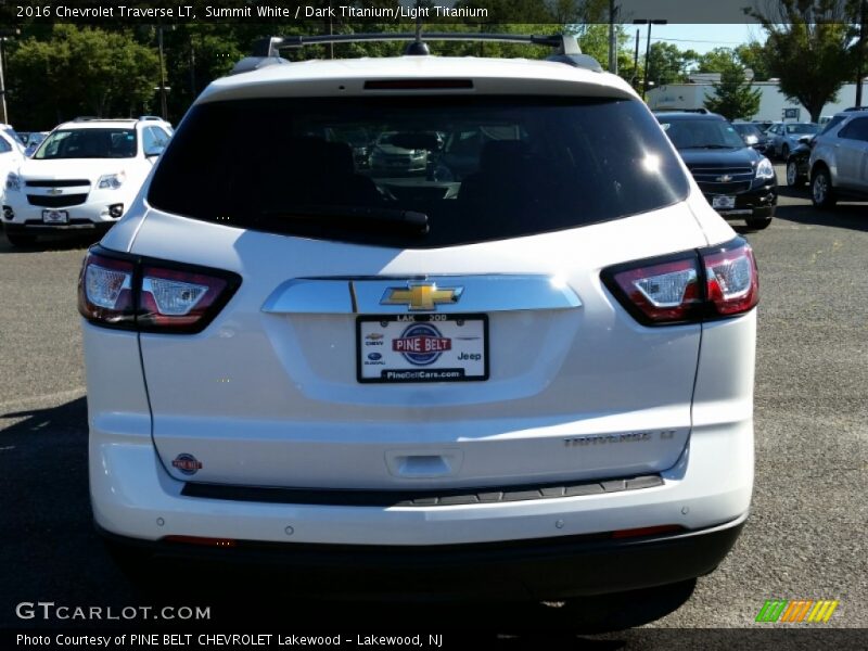 Summit White / Dark Titanium/Light Titanium 2016 Chevrolet Traverse LT