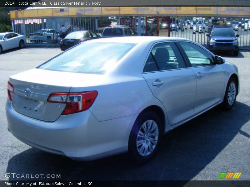 Classic Silver Metallic / Ivory 2014 Toyota Camry LE