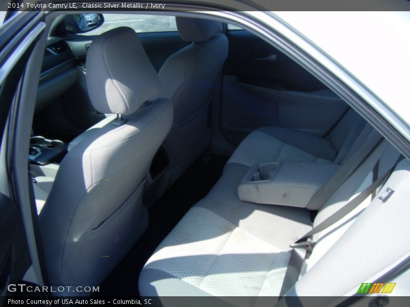 Classic Silver Metallic / Ivory 2014 Toyota Camry LE