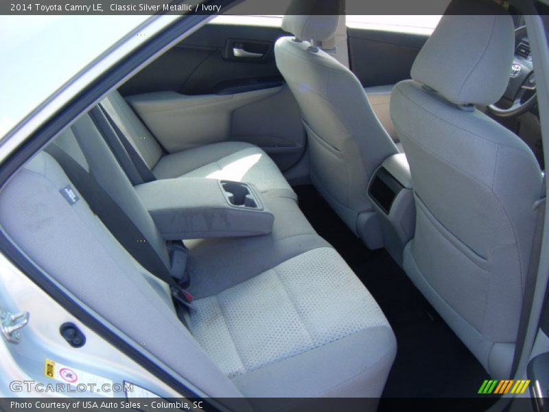 Classic Silver Metallic / Ivory 2014 Toyota Camry LE