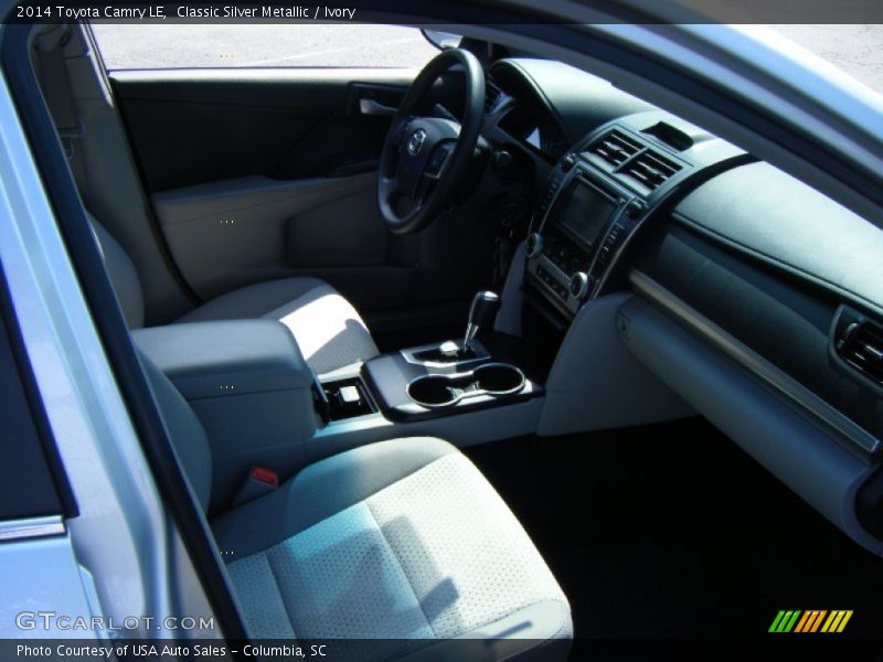 Classic Silver Metallic / Ivory 2014 Toyota Camry LE