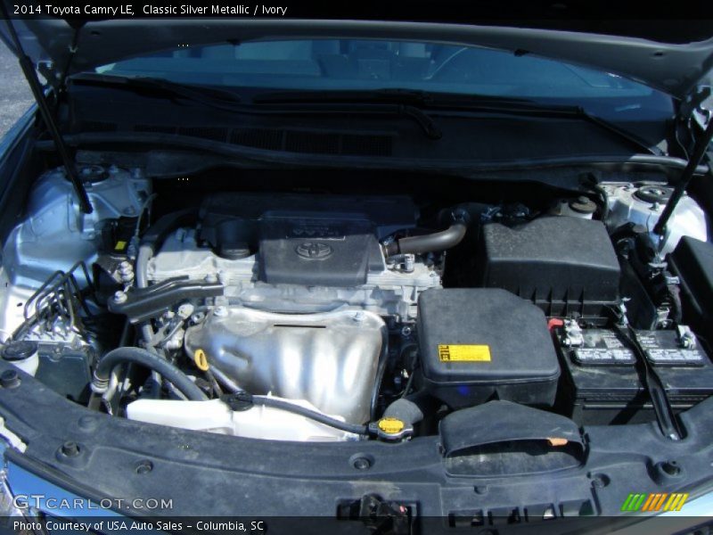 Classic Silver Metallic / Ivory 2014 Toyota Camry LE