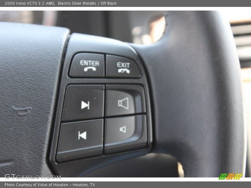 Electric Silver Metallic / Off Black 2009 Volvo XC70 3.2 AWD