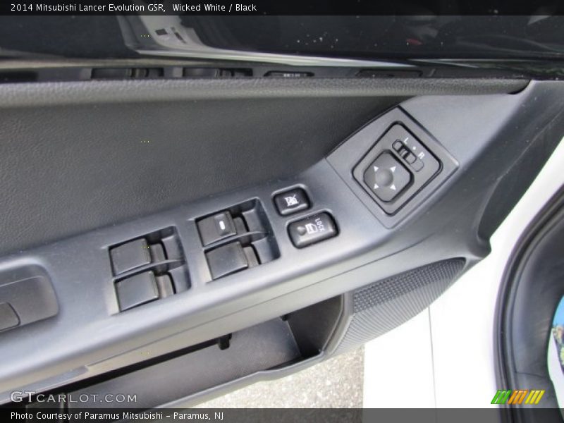 Wicked White / Black 2014 Mitsubishi Lancer Evolution GSR