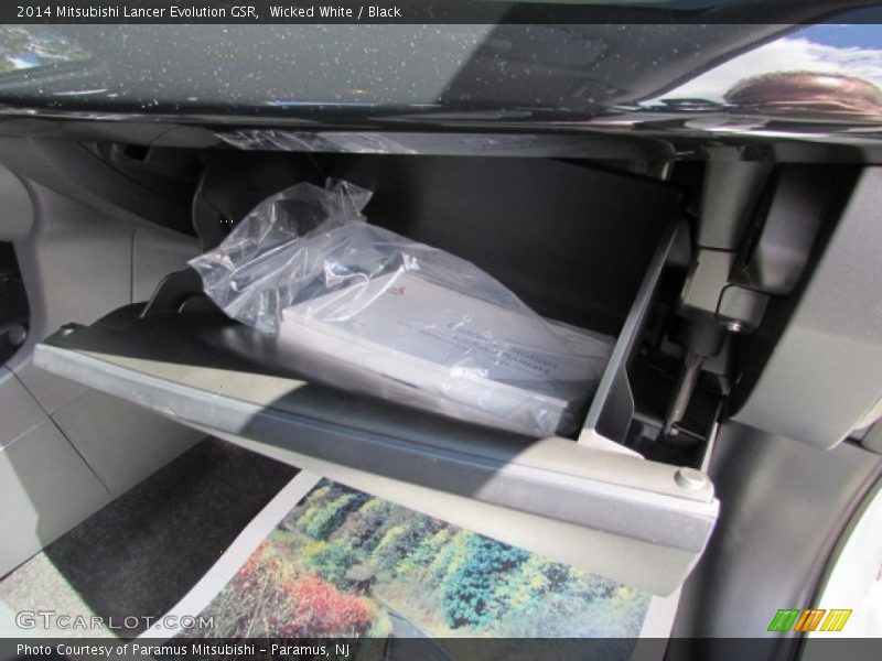 Wicked White / Black 2014 Mitsubishi Lancer Evolution GSR