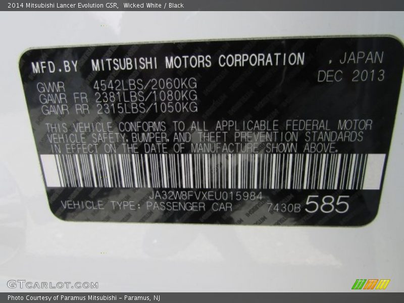 Wicked White / Black 2014 Mitsubishi Lancer Evolution GSR
