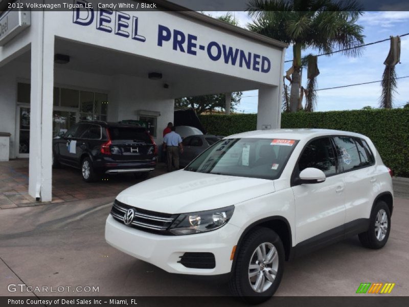 Candy White / Black 2012 Volkswagen Tiguan LE