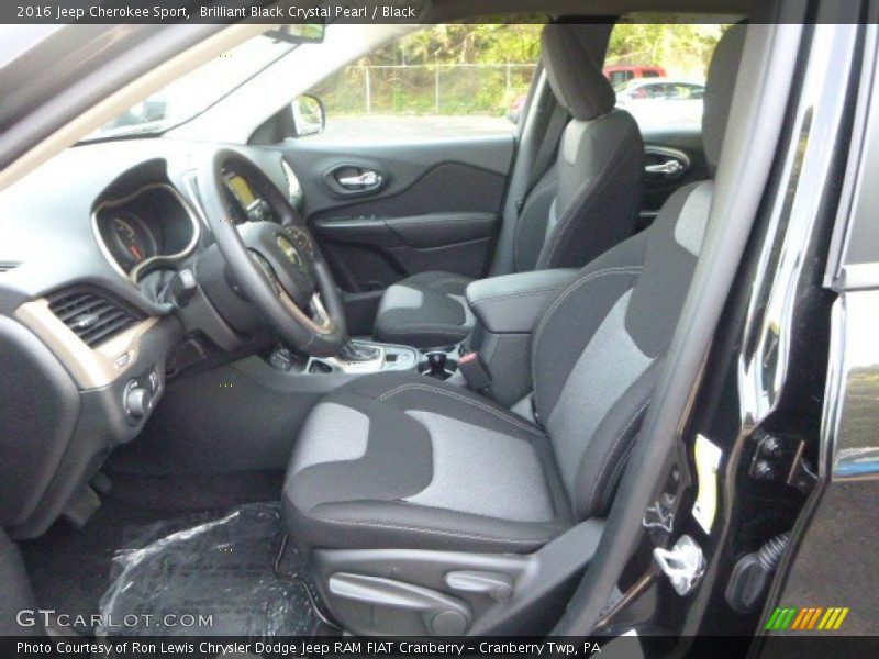  2016 Cherokee Sport Black Interior