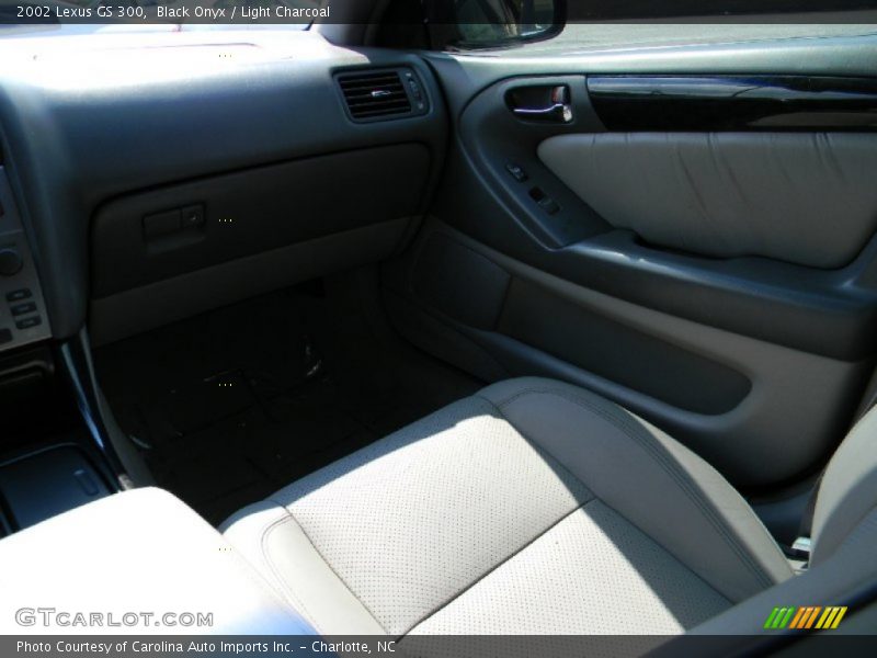 Black Onyx / Light Charcoal 2002 Lexus GS 300