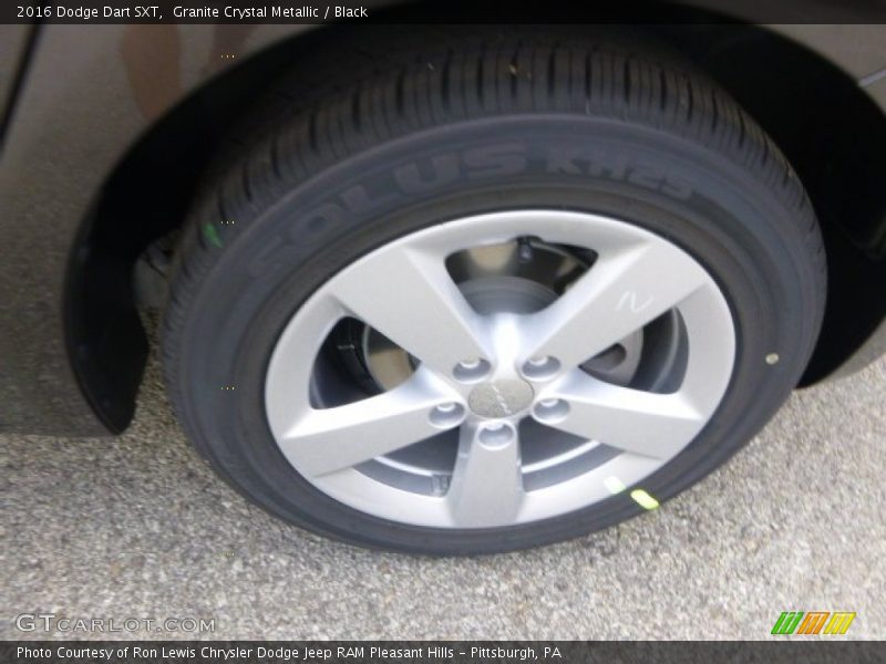 Granite Crystal Metallic / Black 2016 Dodge Dart SXT
