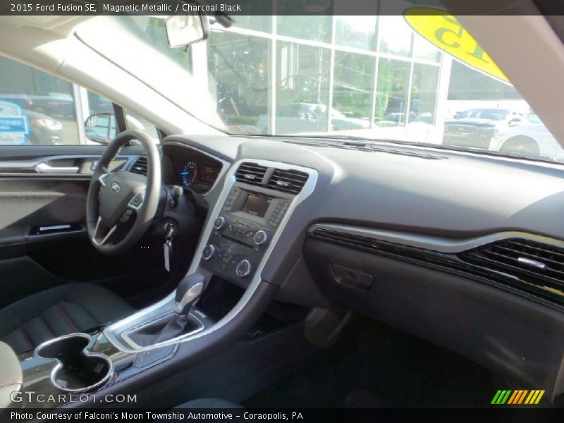 Magnetic Metallic / Charcoal Black 2015 Ford Fusion SE