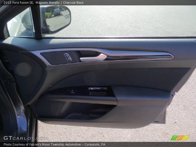 Magnetic Metallic / Charcoal Black 2015 Ford Fusion SE