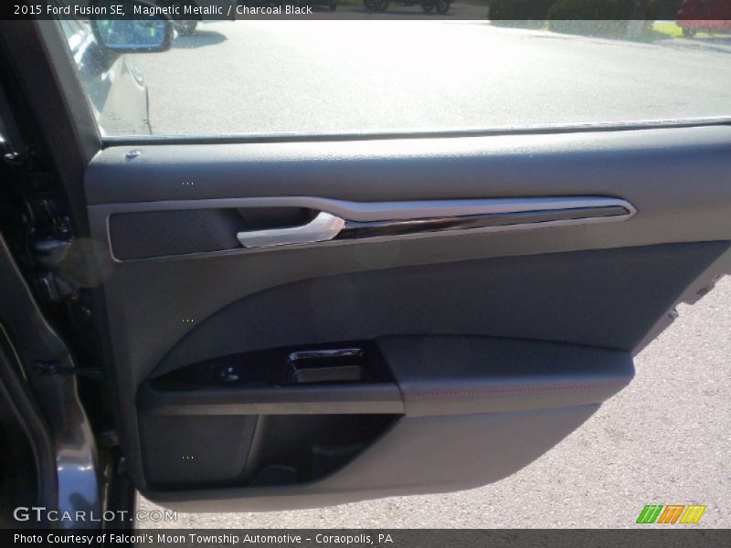 Magnetic Metallic / Charcoal Black 2015 Ford Fusion SE