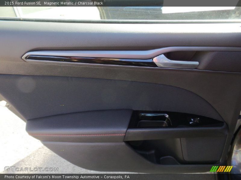 Magnetic Metallic / Charcoal Black 2015 Ford Fusion SE