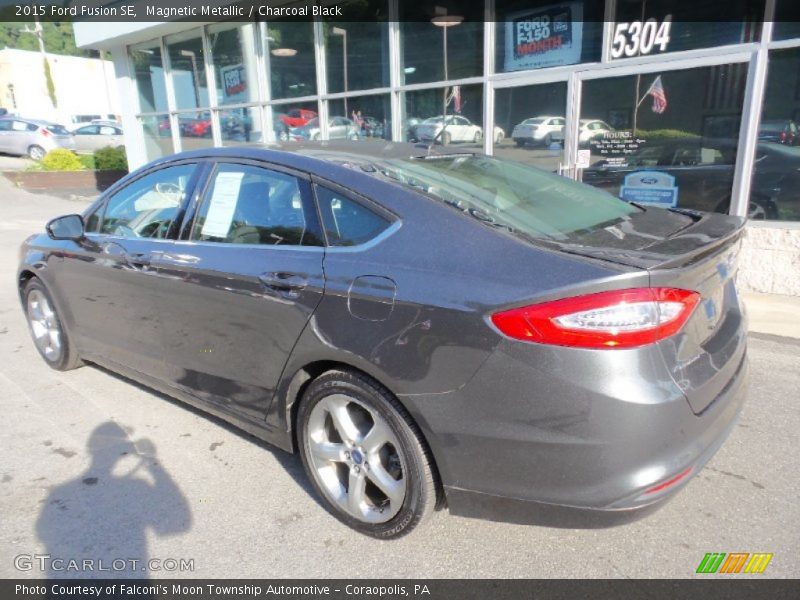 Magnetic Metallic / Charcoal Black 2015 Ford Fusion SE