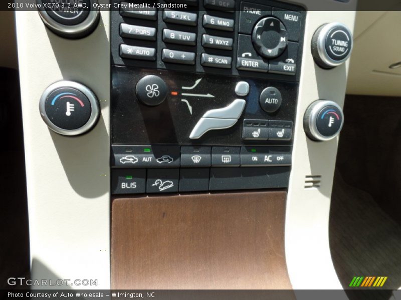Oyster Grey Metallic / Sandstone 2010 Volvo XC70 3.2 AWD