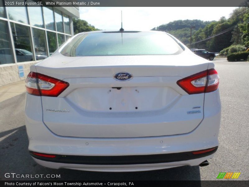 White Platinum Metallic / Dune 2015 Ford Fusion SE