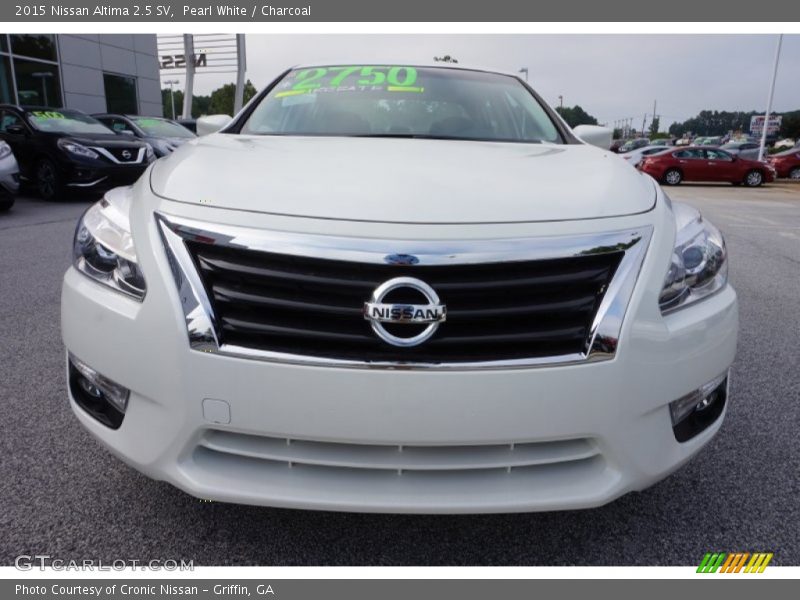 Pearl White / Charcoal 2015 Nissan Altima 2.5 SV