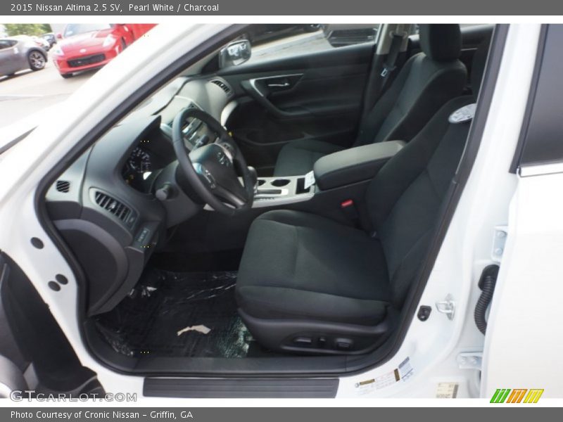 Pearl White / Charcoal 2015 Nissan Altima 2.5 SV