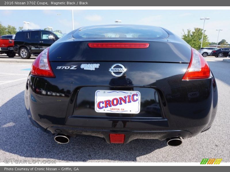 Magnetic Black / Black 2016 Nissan 370Z Coupe