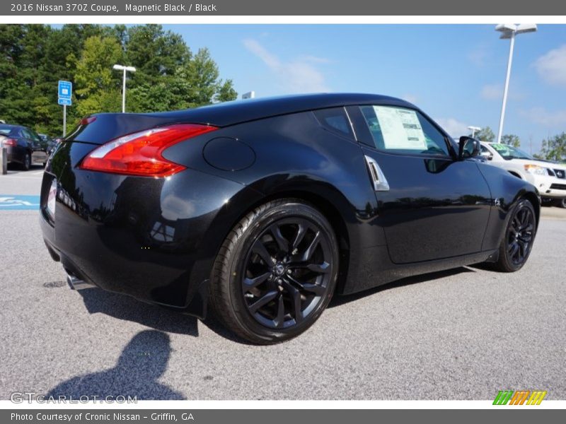  2016 370Z Coupe Magnetic Black