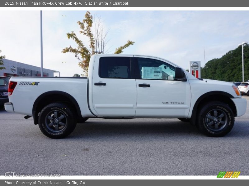 Glacier White / Charcoal 2015 Nissan Titan PRO-4X Crew Cab 4x4