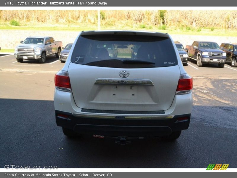 Blizzard White Pearl / Sand Beige 2013 Toyota Highlander