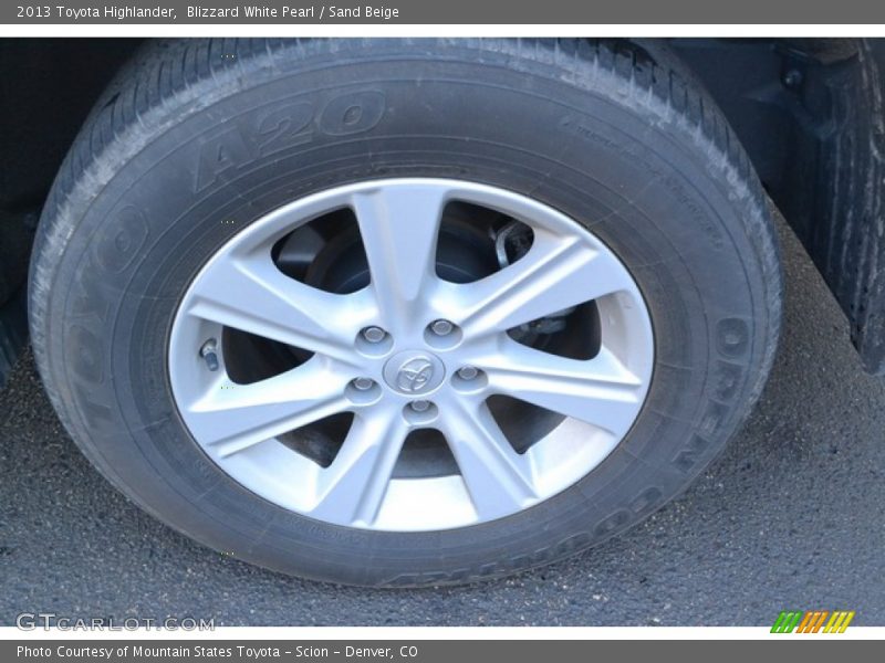 Blizzard White Pearl / Sand Beige 2013 Toyota Highlander