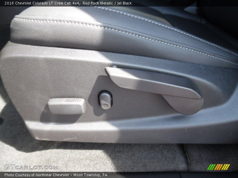 Red Rock Metallic / Jet Black 2016 Chevrolet Colorado LT Crew Cab 4x4