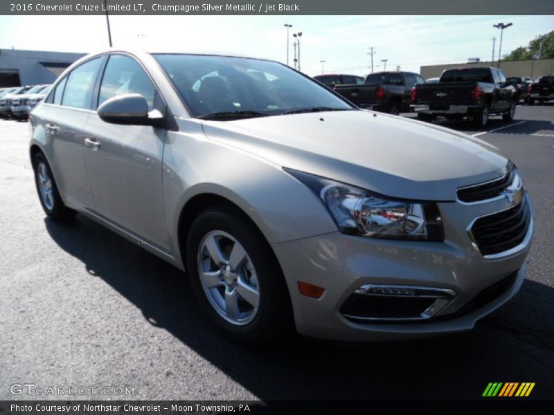 Champagne Silver Metallic / Jet Black 2016 Chevrolet Cruze Limited LT