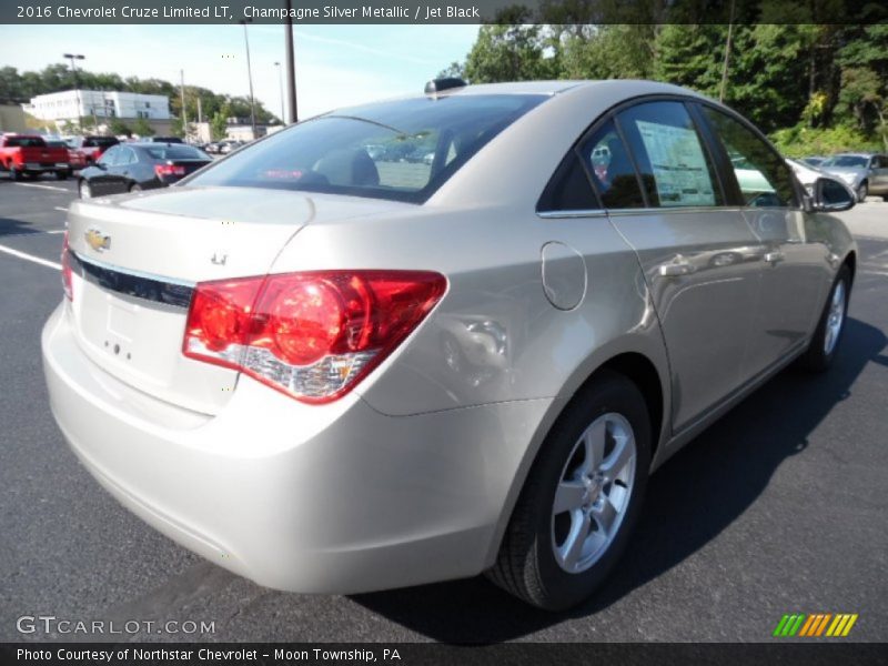 Champagne Silver Metallic / Jet Black 2016 Chevrolet Cruze Limited LT