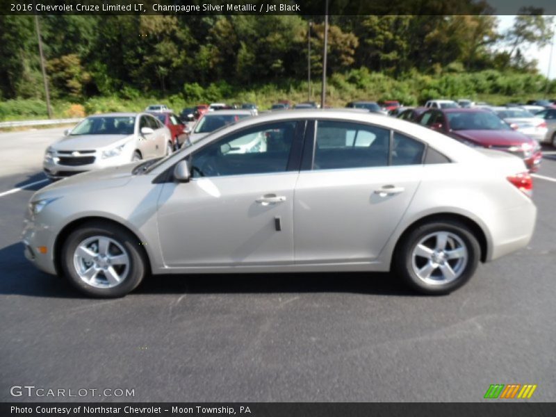 Champagne Silver Metallic / Jet Black 2016 Chevrolet Cruze Limited LT
