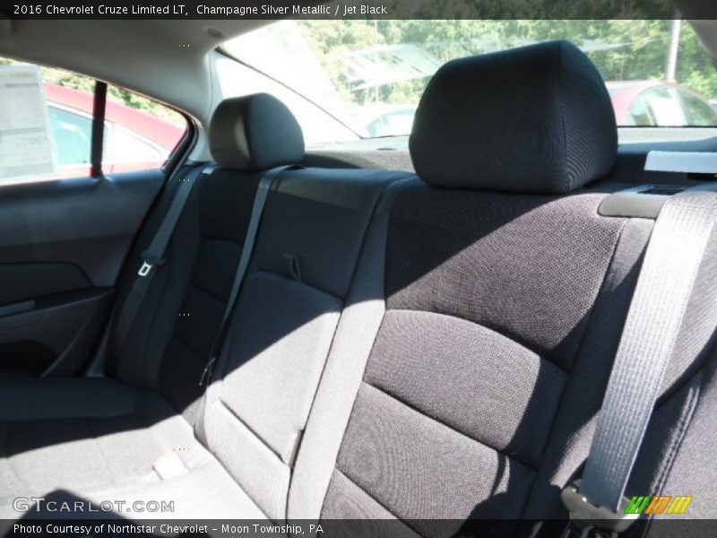 Champagne Silver Metallic / Jet Black 2016 Chevrolet Cruze Limited LT