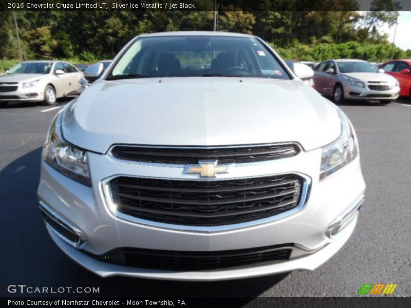 Silver Ice Metallic / Jet Black 2016 Chevrolet Cruze Limited LT