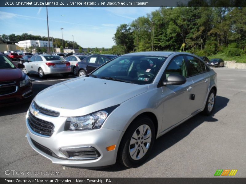 Silver Ice Metallic / Jet Black/Medium Titanium 2016 Chevrolet Cruze Limited LS