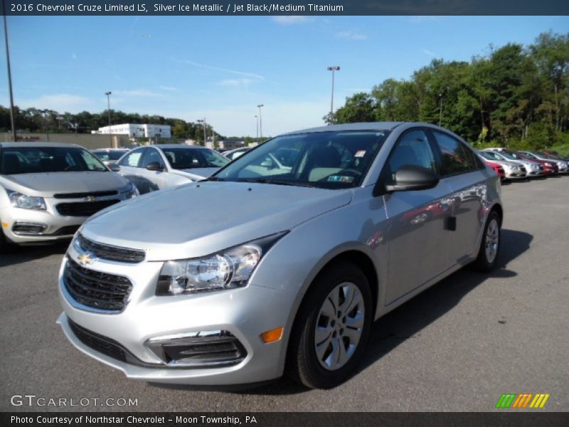 Silver Ice Metallic / Jet Black/Medium Titanium 2016 Chevrolet Cruze Limited LS