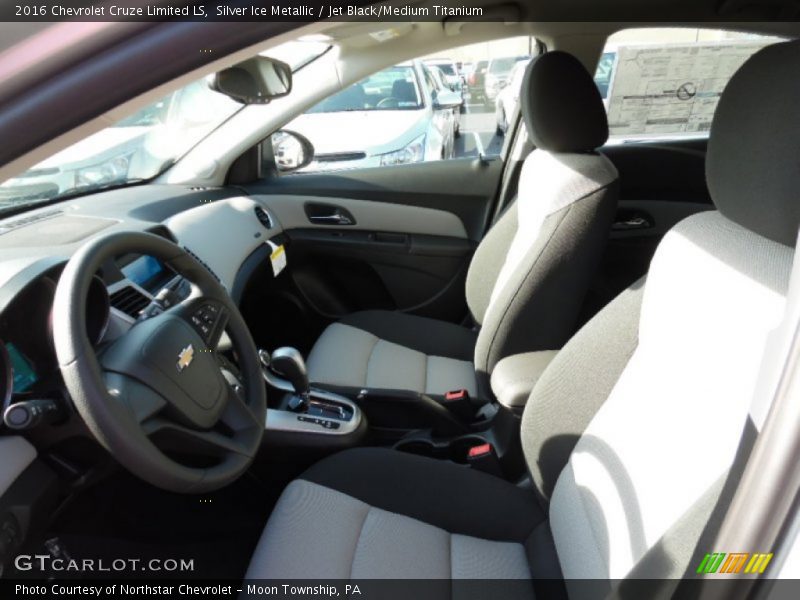 Silver Ice Metallic / Jet Black/Medium Titanium 2016 Chevrolet Cruze Limited LS