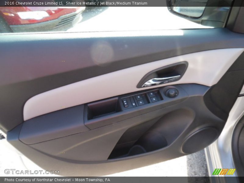 Silver Ice Metallic / Jet Black/Medium Titanium 2016 Chevrolet Cruze Limited LS