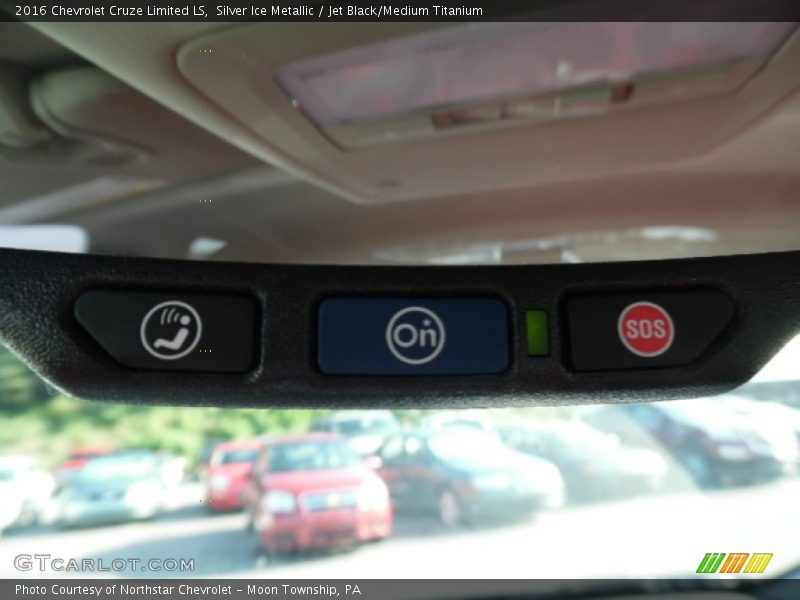Silver Ice Metallic / Jet Black/Medium Titanium 2016 Chevrolet Cruze Limited LS