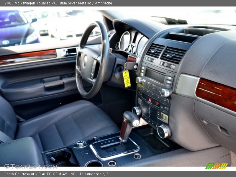 Blue Silver Metallic / Anthracite 2005 Volkswagen Touareg V6