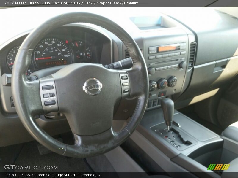 Galaxy Black / Graphite Black/Titanium 2007 Nissan Titan SE Crew Cab 4x4