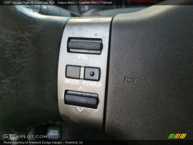 Galaxy Black / Graphite Black/Titanium 2007 Nissan Titan SE Crew Cab 4x4