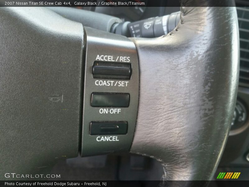 Galaxy Black / Graphite Black/Titanium 2007 Nissan Titan SE Crew Cab 4x4