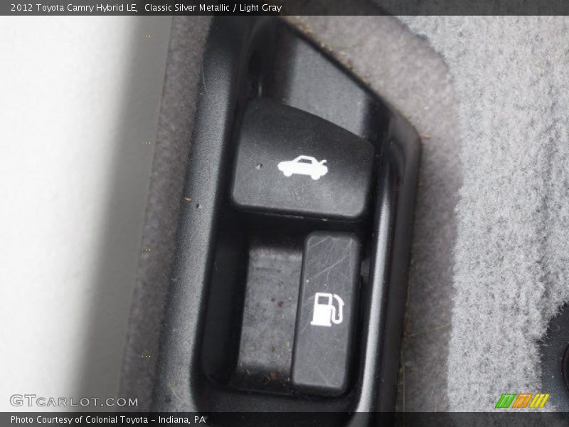 Classic Silver Metallic / Light Gray 2012 Toyota Camry Hybrid LE