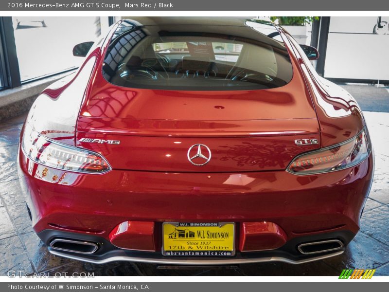 Mars Red / Black 2016 Mercedes-Benz AMG GT S Coupe