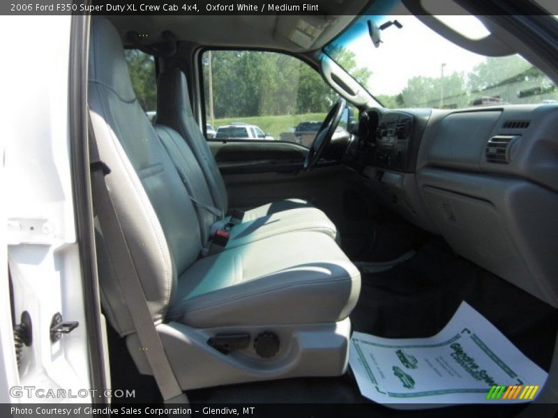Oxford White / Medium Flint 2006 Ford F350 Super Duty XL Crew Cab 4x4