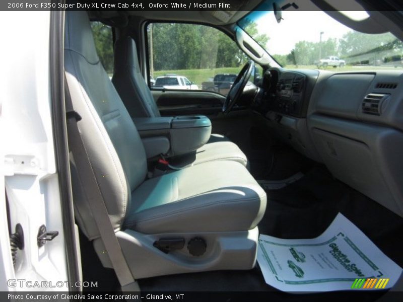 Oxford White / Medium Flint 2006 Ford F350 Super Duty XL Crew Cab 4x4