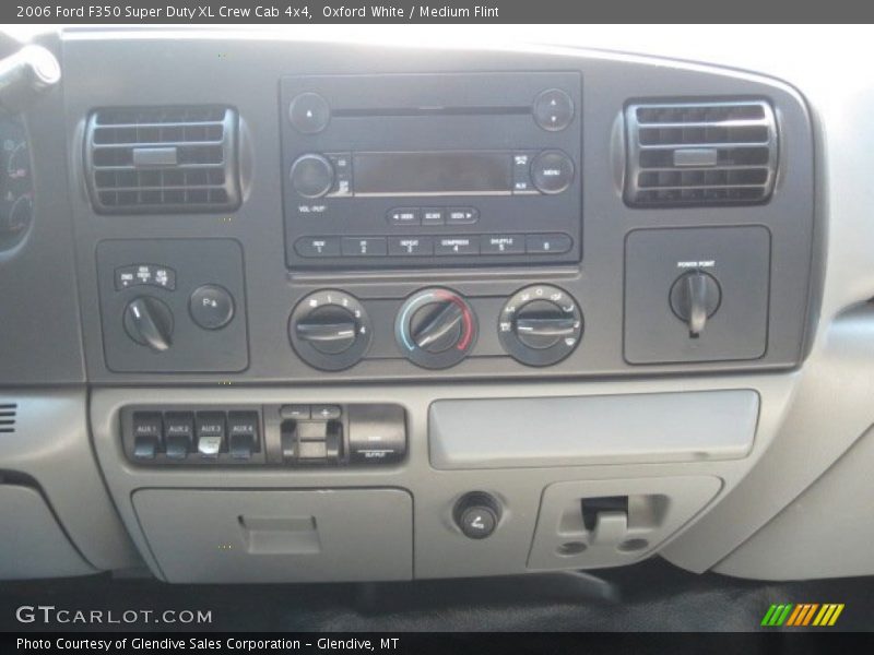 Oxford White / Medium Flint 2006 Ford F350 Super Duty XL Crew Cab 4x4