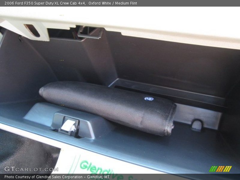 Oxford White / Medium Flint 2006 Ford F350 Super Duty XL Crew Cab 4x4