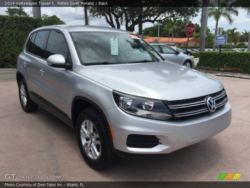 Reflex Silver Metallic / Black 2014 Volkswagen Tiguan S